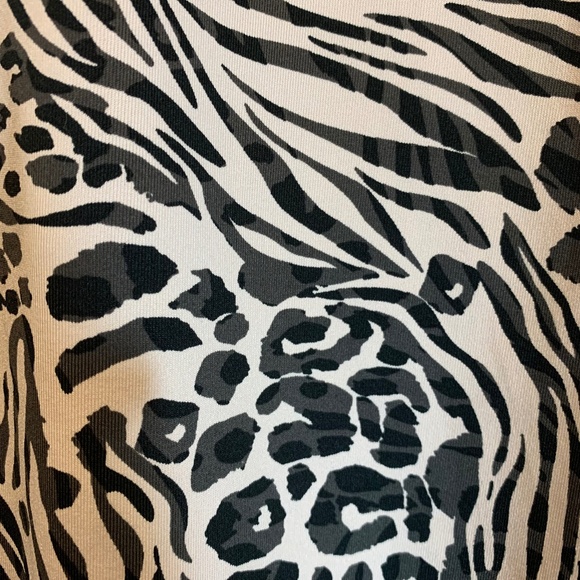 Tail White Label – Beliza Top (Zebra Print) - Picture 4 of 4